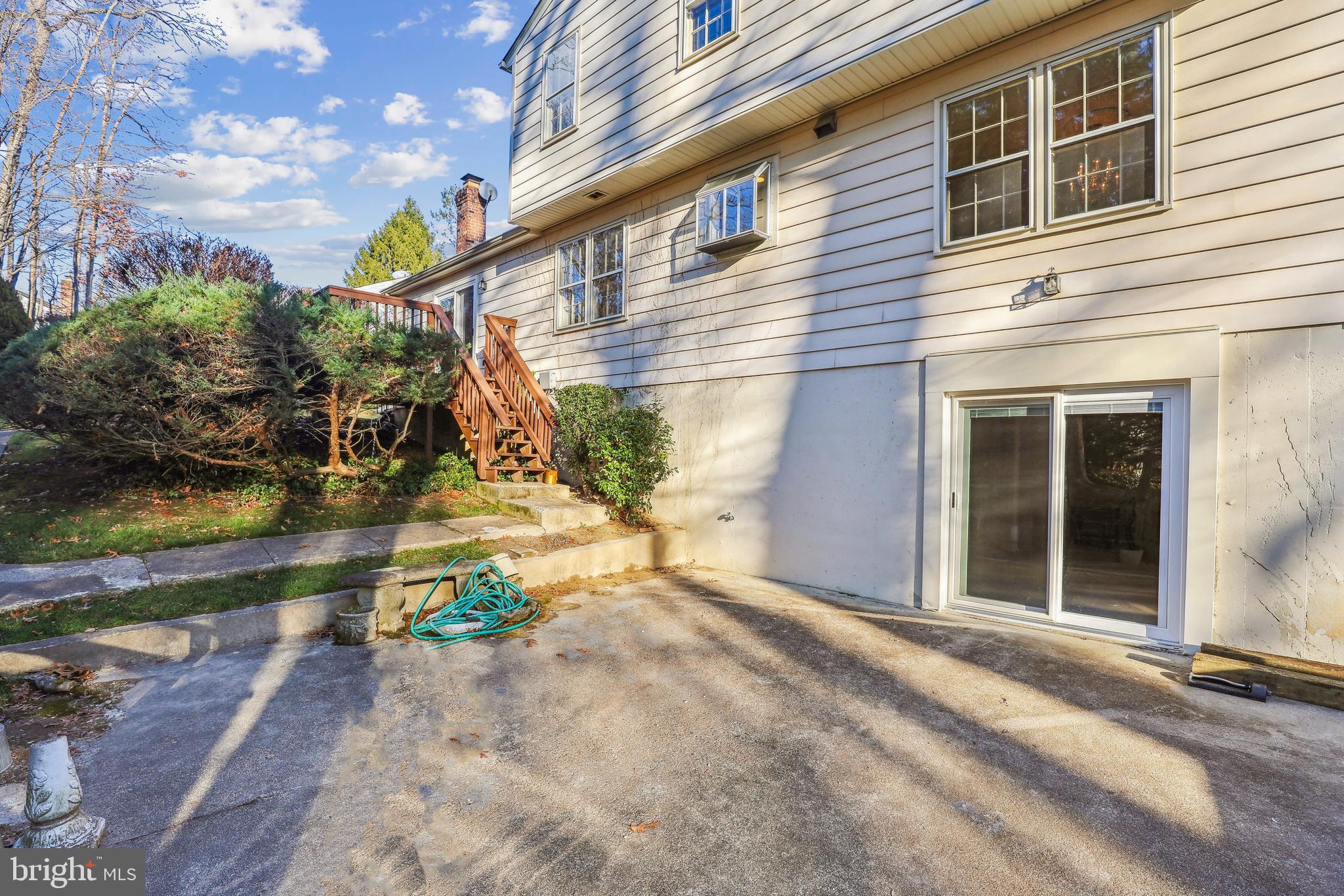 7122 Rolling Forest Avenue Springfield, VA 22152 - Photo 53 of 58 a view of a house with backyard and sitting area