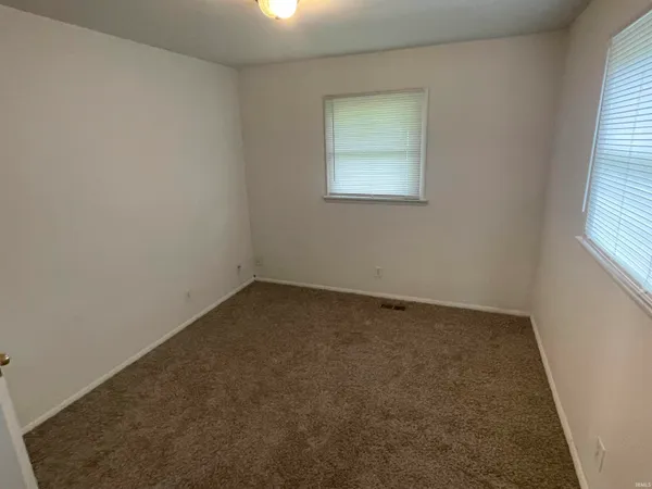 $1,175 | 5229 South College Drive, Bloomington, IN 47403