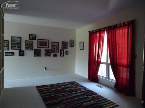 1053 Stonehenge Road Flint, MI 48532 - Photo 18 of 26 20174636-17.JPG