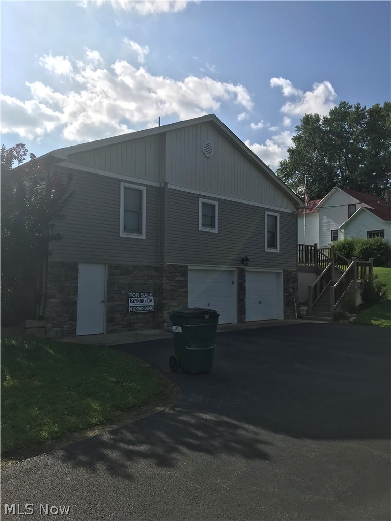 1009 Johnsonville Road Chester, WV 26034 - Photo 2 of 19 Gallery Image 2