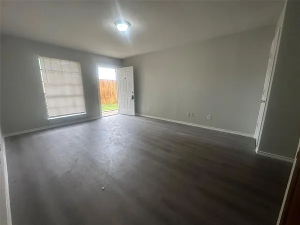 $1,050 | 1408 15th Place, Plano, TX 75074