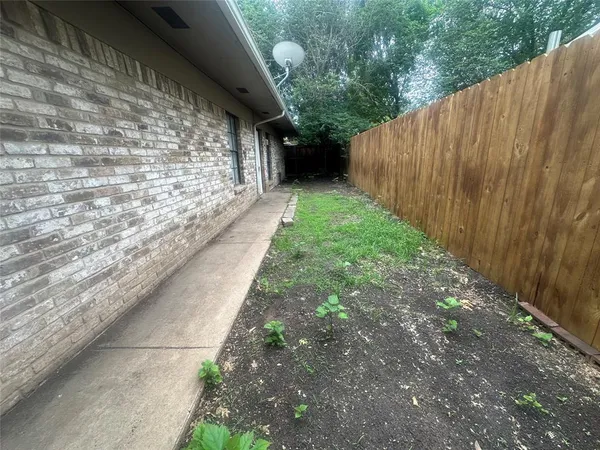 $1,050 | 1408 15th Place, Plano, TX 75074