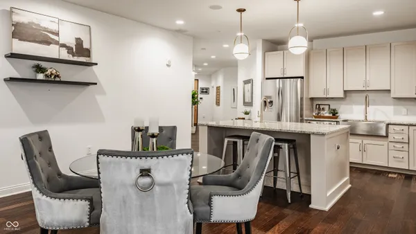 $669,900 | 333 Massachusetts Avenue, Unit 305, Indianapolis, IN 46204