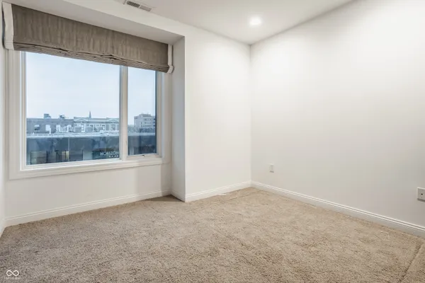 $669,900 | 333 Massachusetts Avenue, Unit 305, Indianapolis, IN 46204