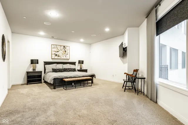 $699,900 | 333 Massachusetts Avenue, Unit 305, Indianapolis, IN 46204