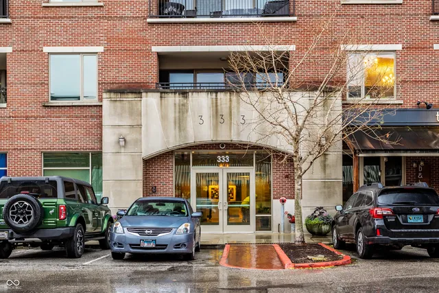 $699,900 | 333 Massachusetts Avenue, Unit 305, Indianapolis, IN 46204
