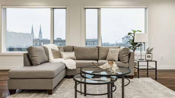 $669,900 | 333 Massachusetts Avenue, Unit 305, Indianapolis, IN 46204