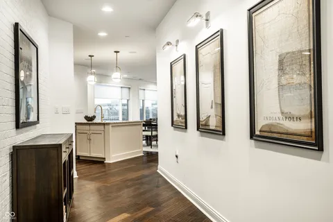 $699,900 | 333 Massachusetts Avenue, Unit 305, Indianapolis, IN 46204