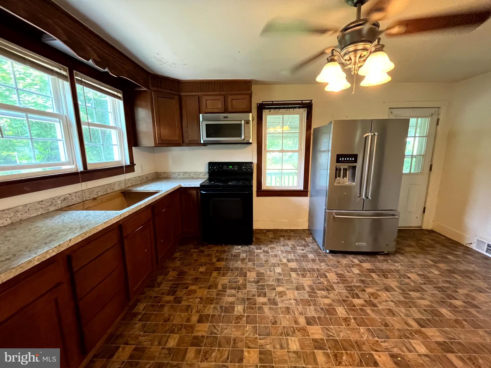 243 Walnut Street Road Salem, NJ 08079 - Photo 12 of 29