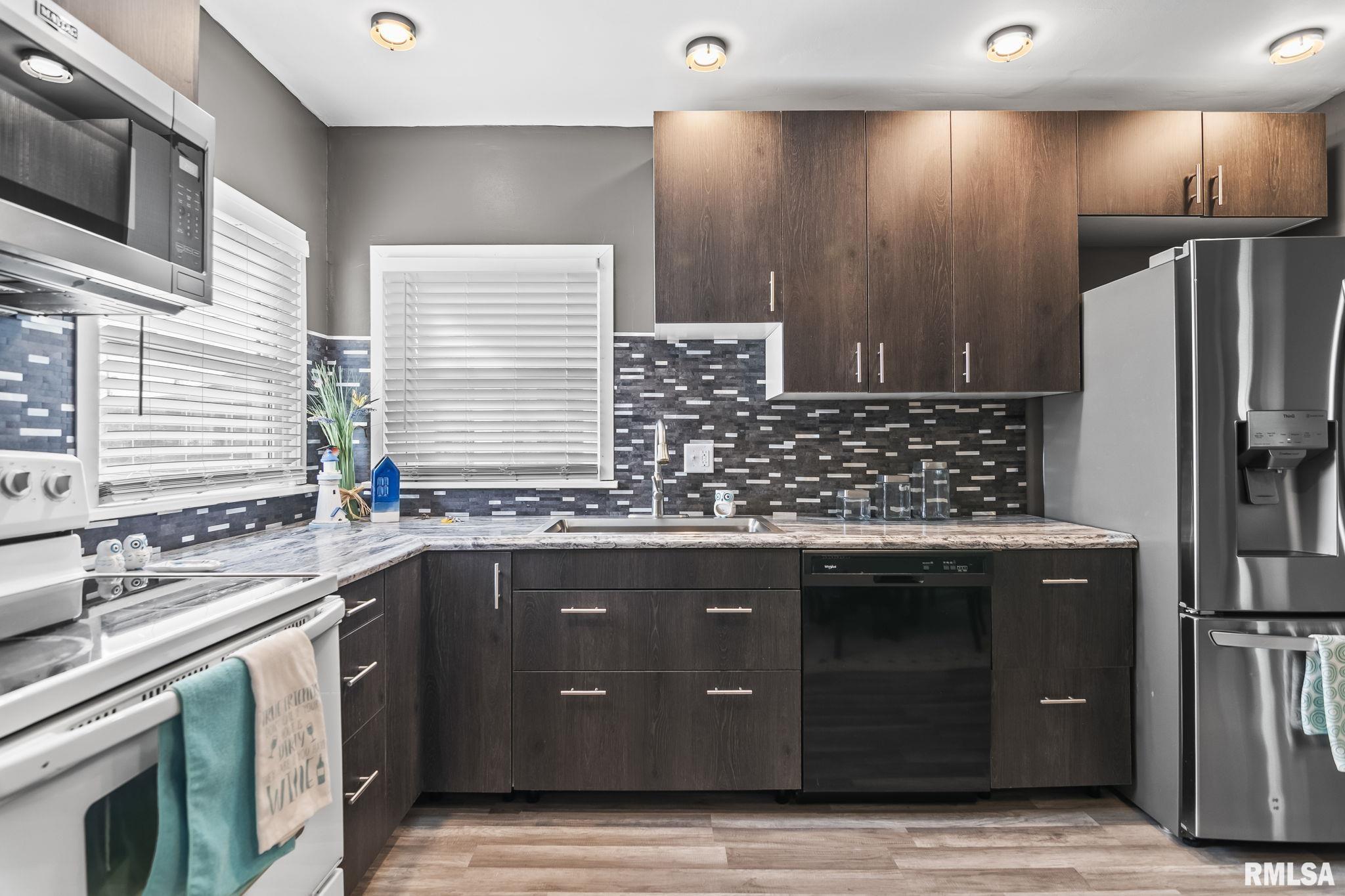 530 South Livingston Street Springfield, IL 62703 - Photo 9 of 30