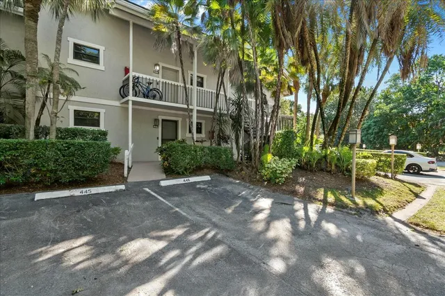 $495,000 | 11863 Wimbledon Circle, Unit 446, Wellington, FL 33414