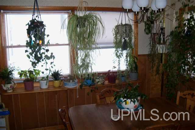 554 Jasper Street Ishpeming, MI 49849 - Photo 3 of 9 Gallery Image 3
