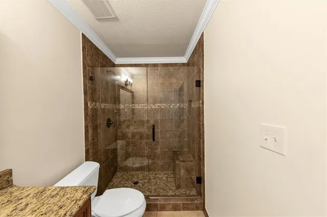 a view of walk in closet