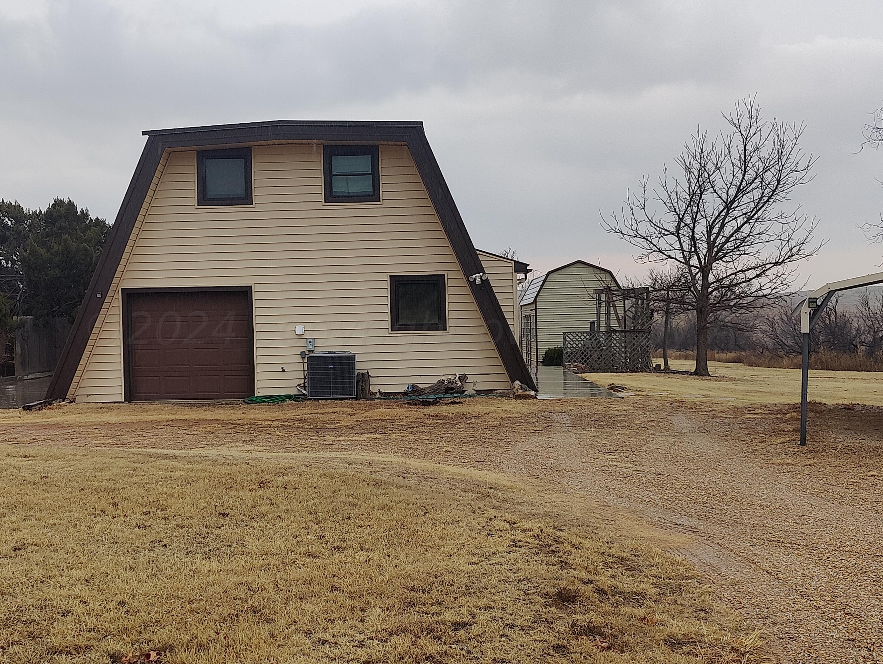 636 Cherokee Road Fritch, TX 79036 - Photo 5 of 39 IMG20240202133650
