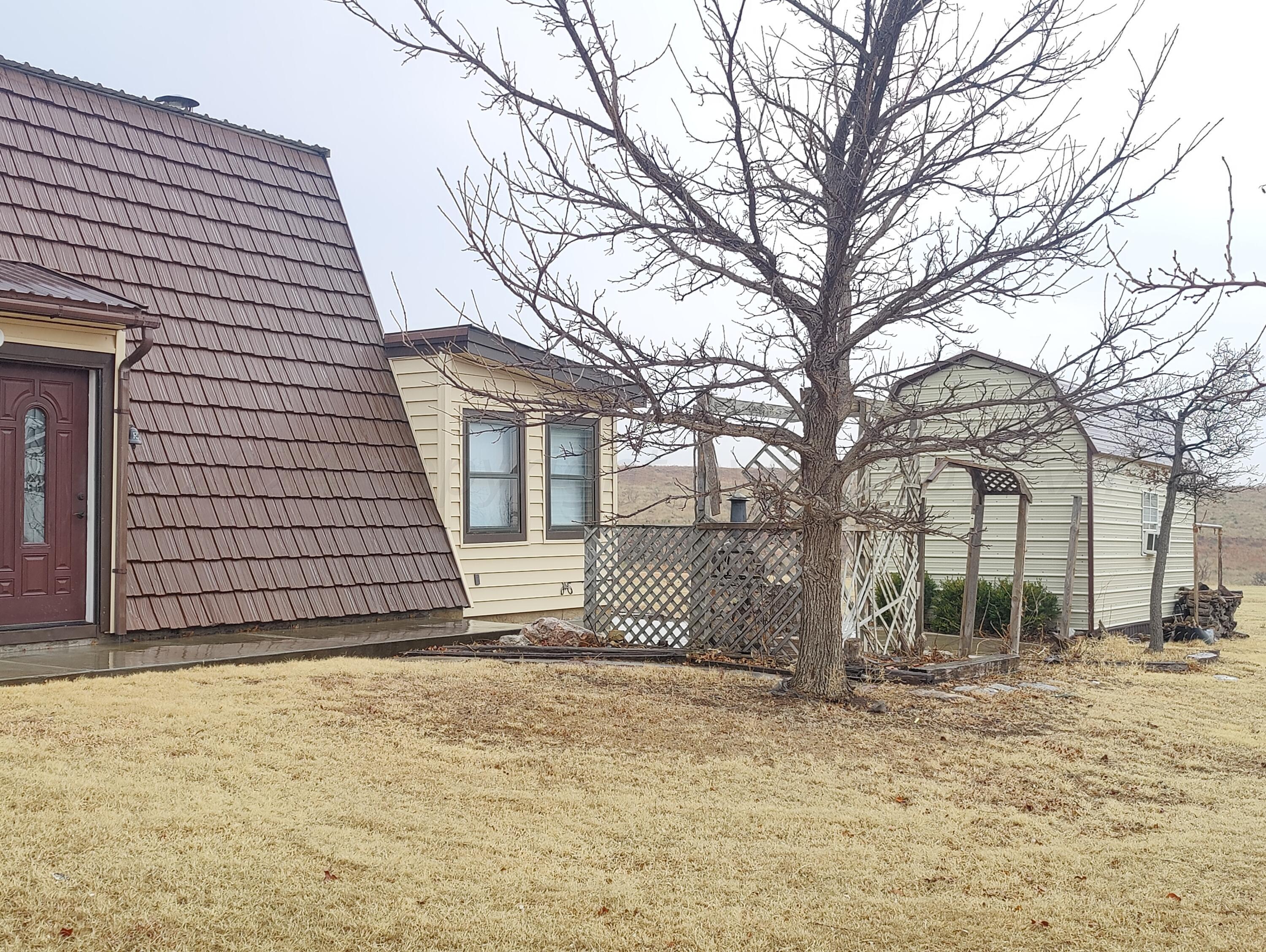 636 Cherokee Road Fritch, TX 79036 - Photo 9 of 39 IMG20240202133607