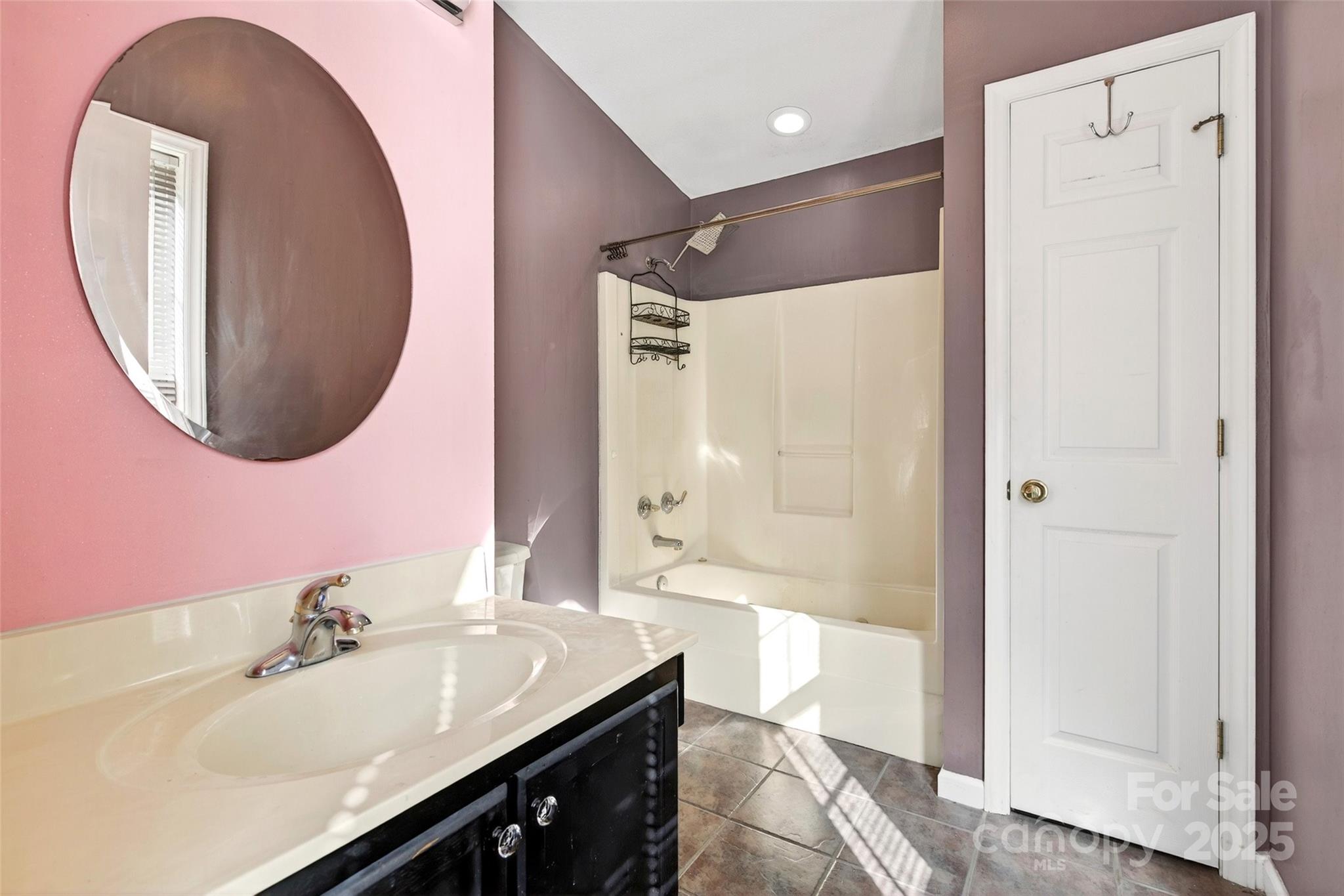 86 Springdale Drive Marion, NC 28752 - Photo 20 of 40 a bathroom with a bathtub and a sink