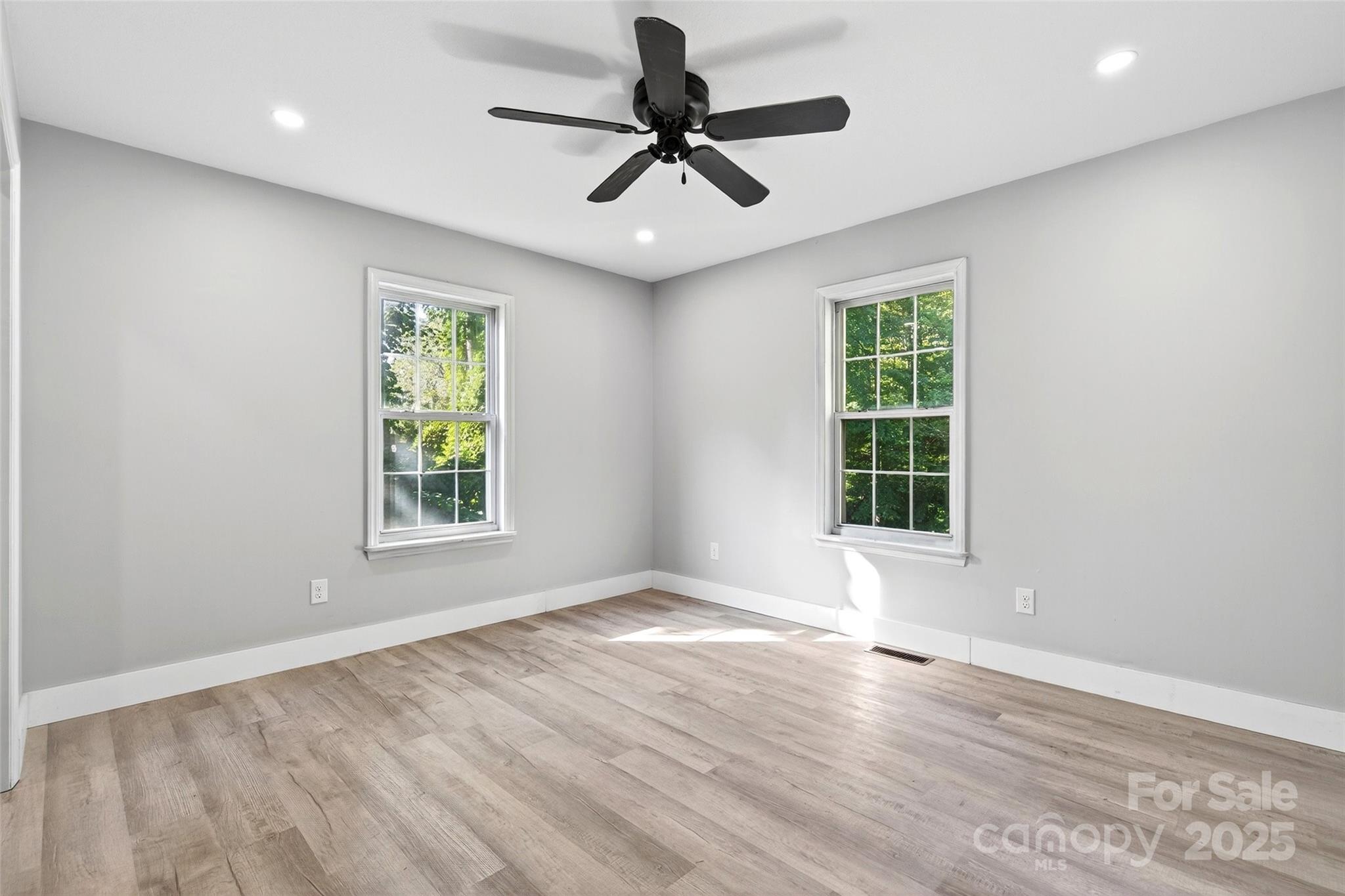 86 Springdale Drive Marion, NC 28752 - Photo 25 of 40 a view of an empty room with a window
