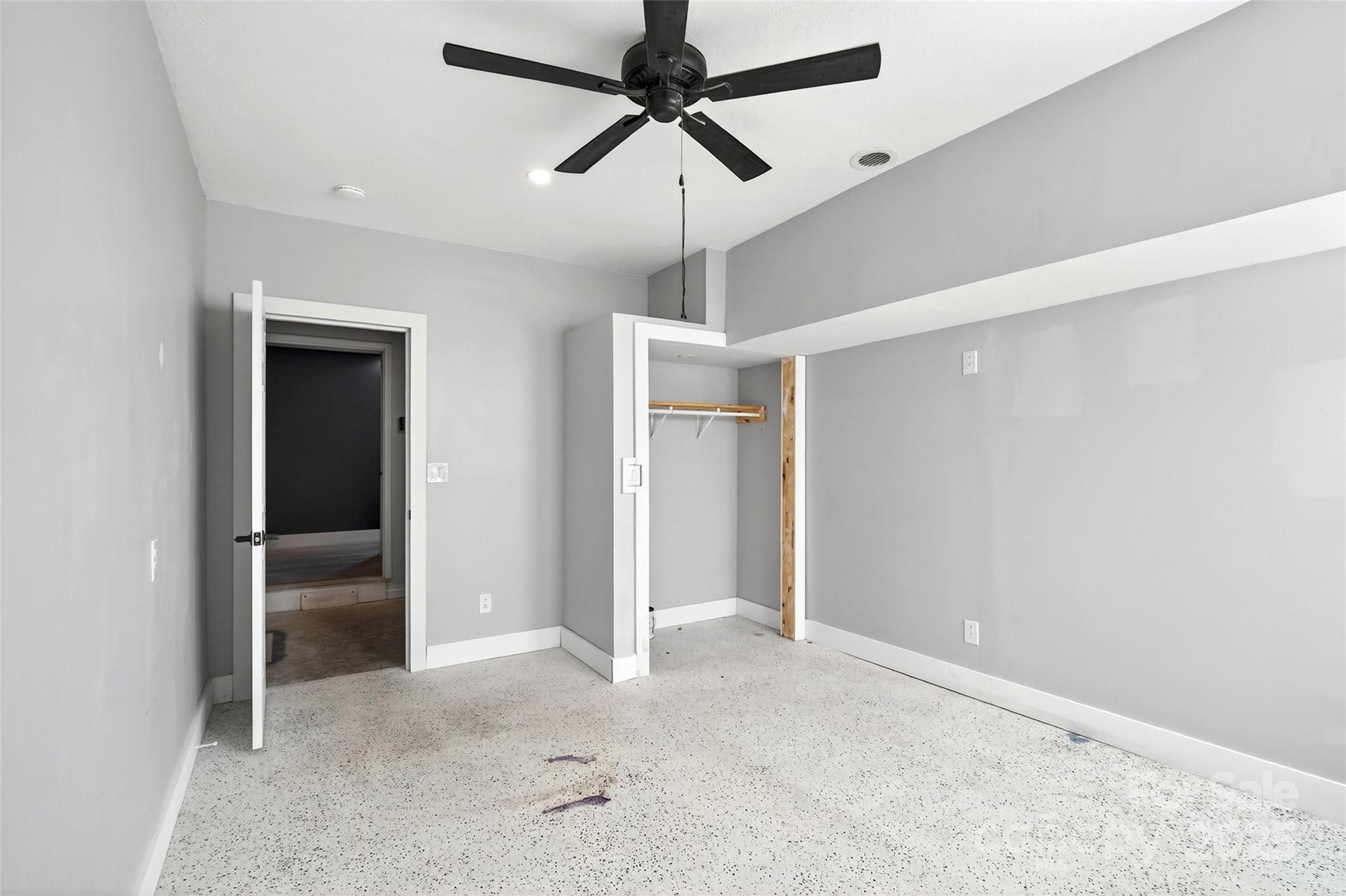 86 Springdale Drive Marion, NC 28752 - Photo 35 of 40 a view of a livingroom with a chandelier fan