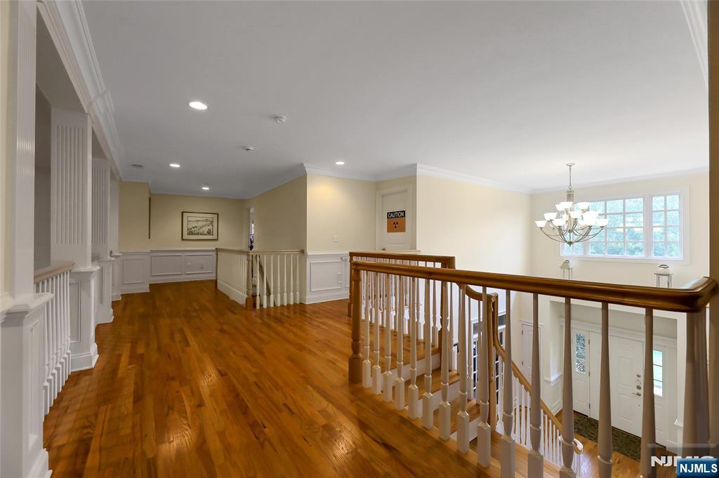 22 Meadowlake Drive Mahwah, NJ 07430 - Photo 25 of 39