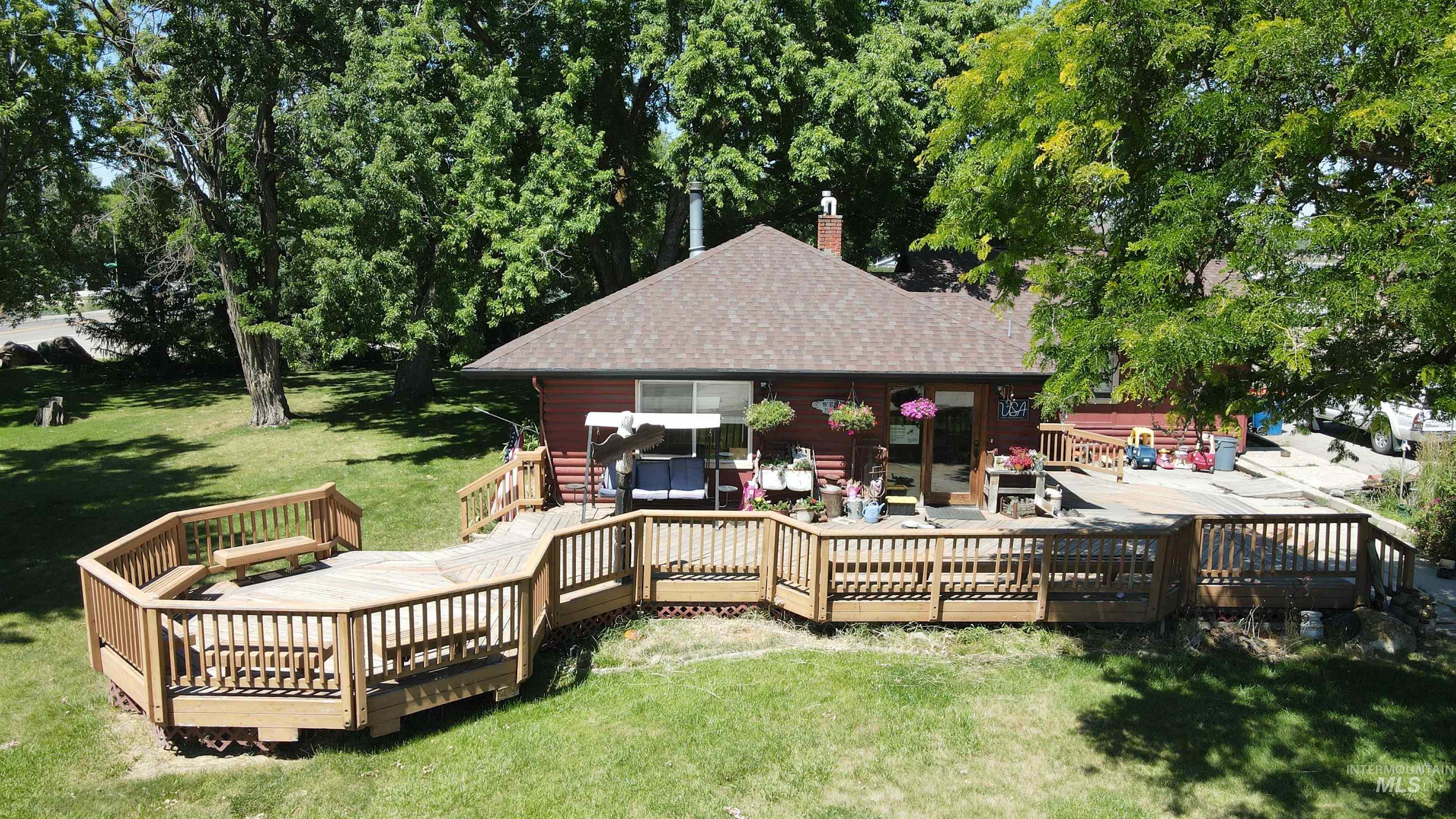 400 West Beacon Light Road Eagle, ID 83616 - Photo 1 of 28