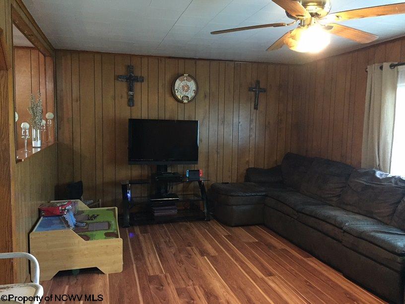 452 O Road Reedsville, WV 26547 - Photo 10 of 15 Gallery Image 10