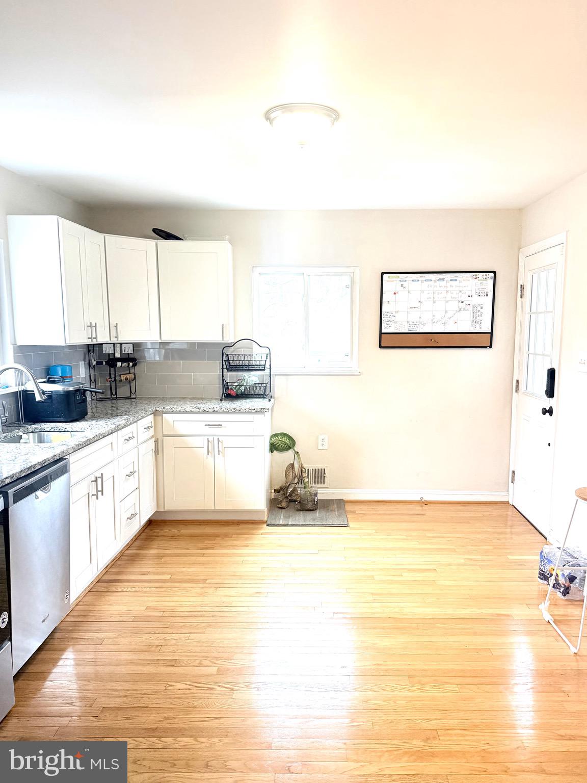 9033 Volta Street Lanham, MD 20706 - Photo 5 of 15