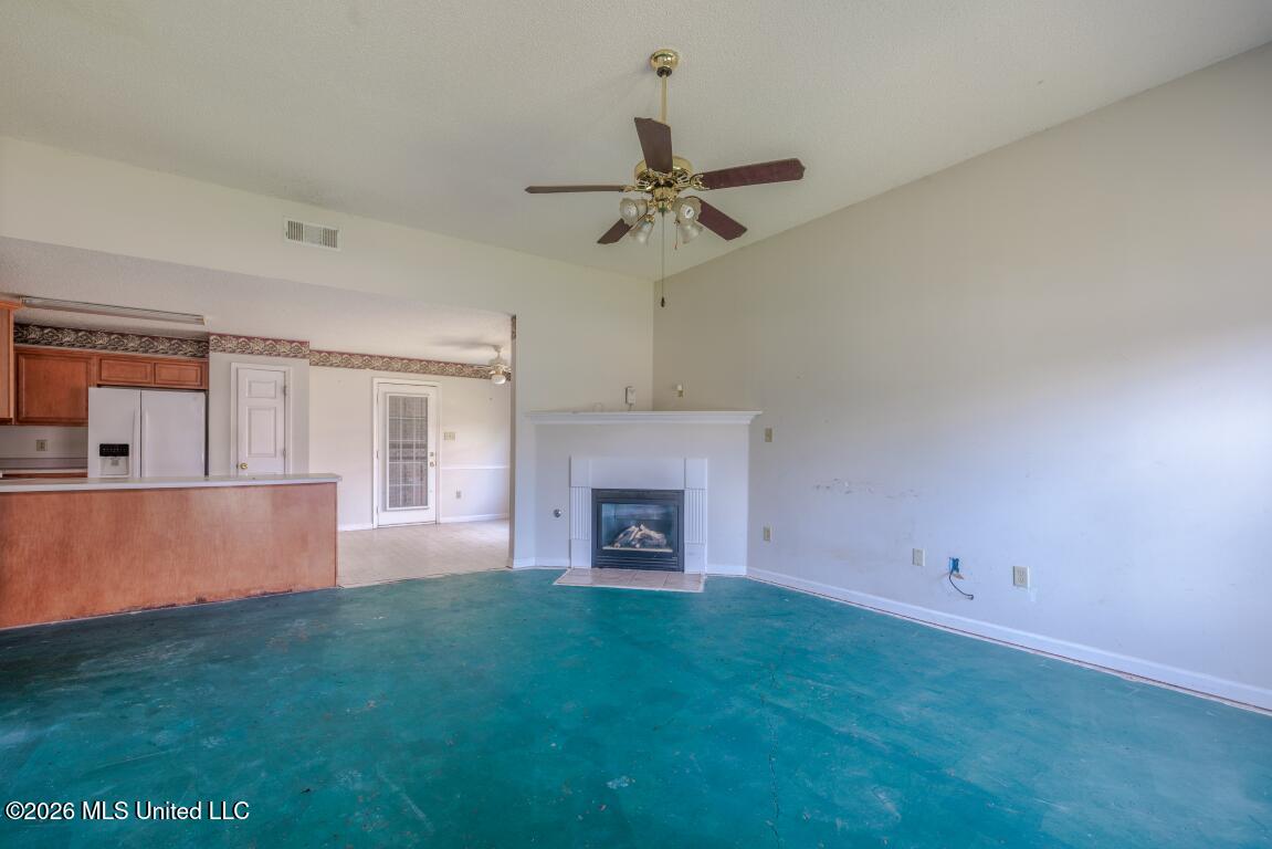 7249 Lucia Lane Walls, MS 38680 - Photo 6 of 15 R5C_6485-HDR-Edit