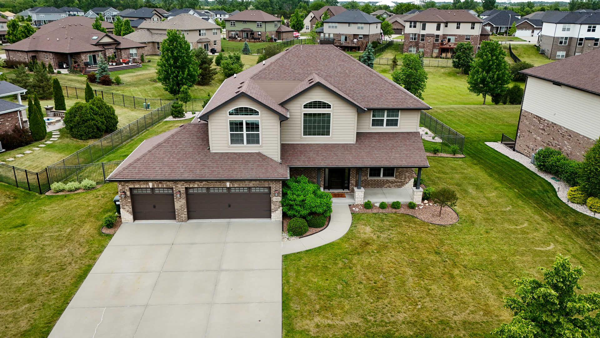 15820 Mueller Way New Lenox, IL 60441 - Photo 2 of 37