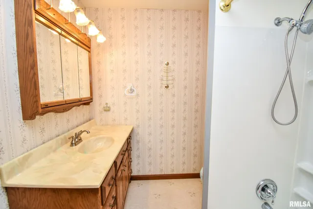 $199,900 | 4413 West Ducharme Avenue, Bartonville, IL 61607