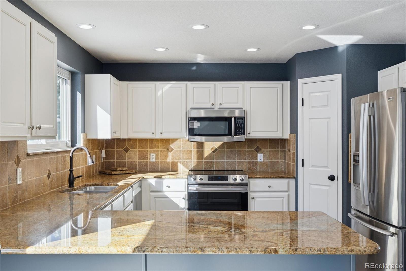 508 West English Sparrow Trail Highlands Ranch, CO 80129 - Photo 8 of 29