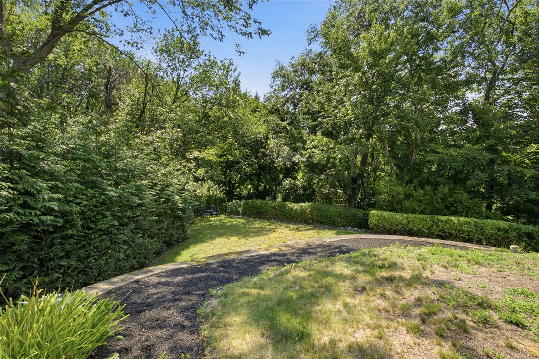 251 Madeleine Avenue Woonsocket, RI 02895 - Photo 37 of 44
