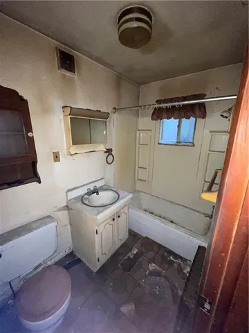 $11,500 | 421 Fairview Avenue, Turtle Creek, PA 15145