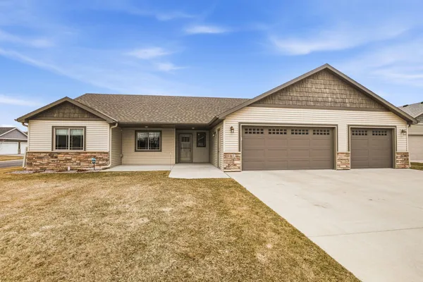 $429,900 | 113 Glenview Loop, St. Cloud, MN 56303