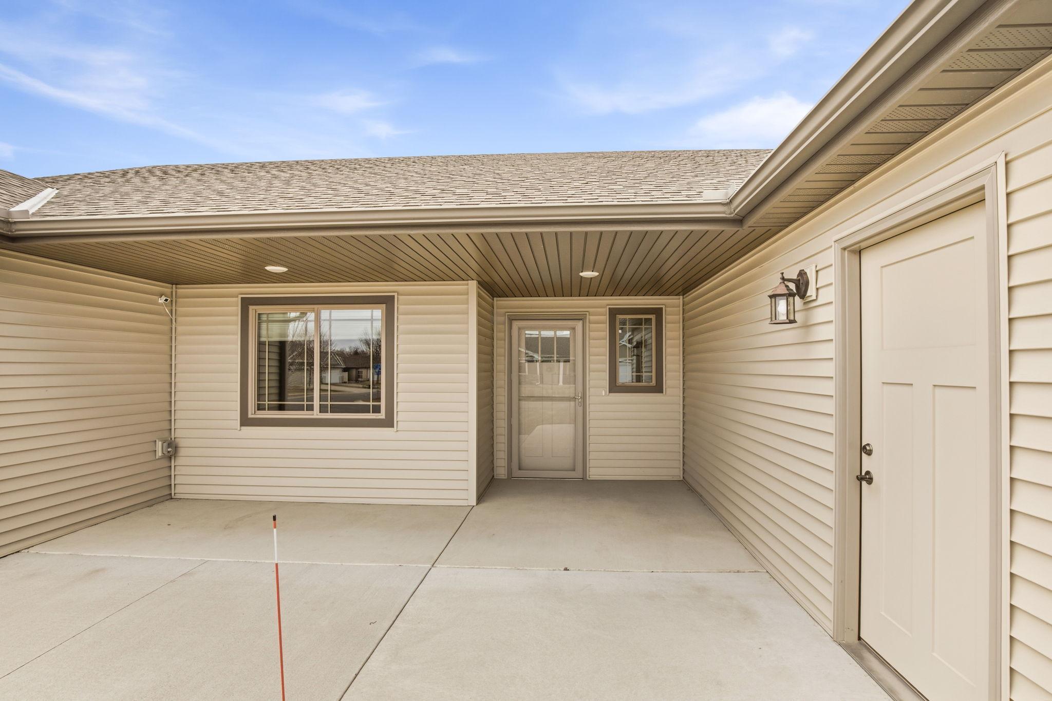 113 Glenview Loop St. Cloud, MN 56303 - Photo 2 of 26