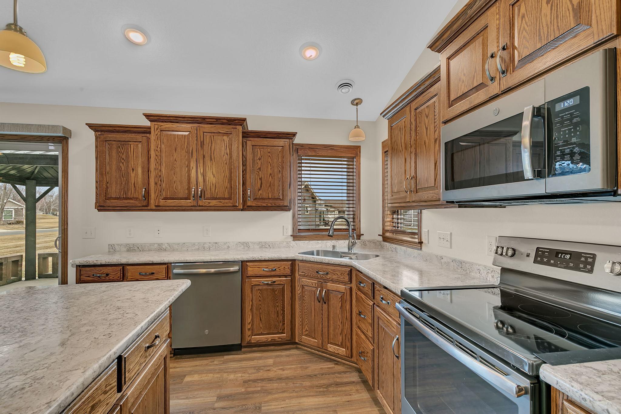 113 Glenview Loop St. Cloud, MN 56303 - Photo 7 of 26