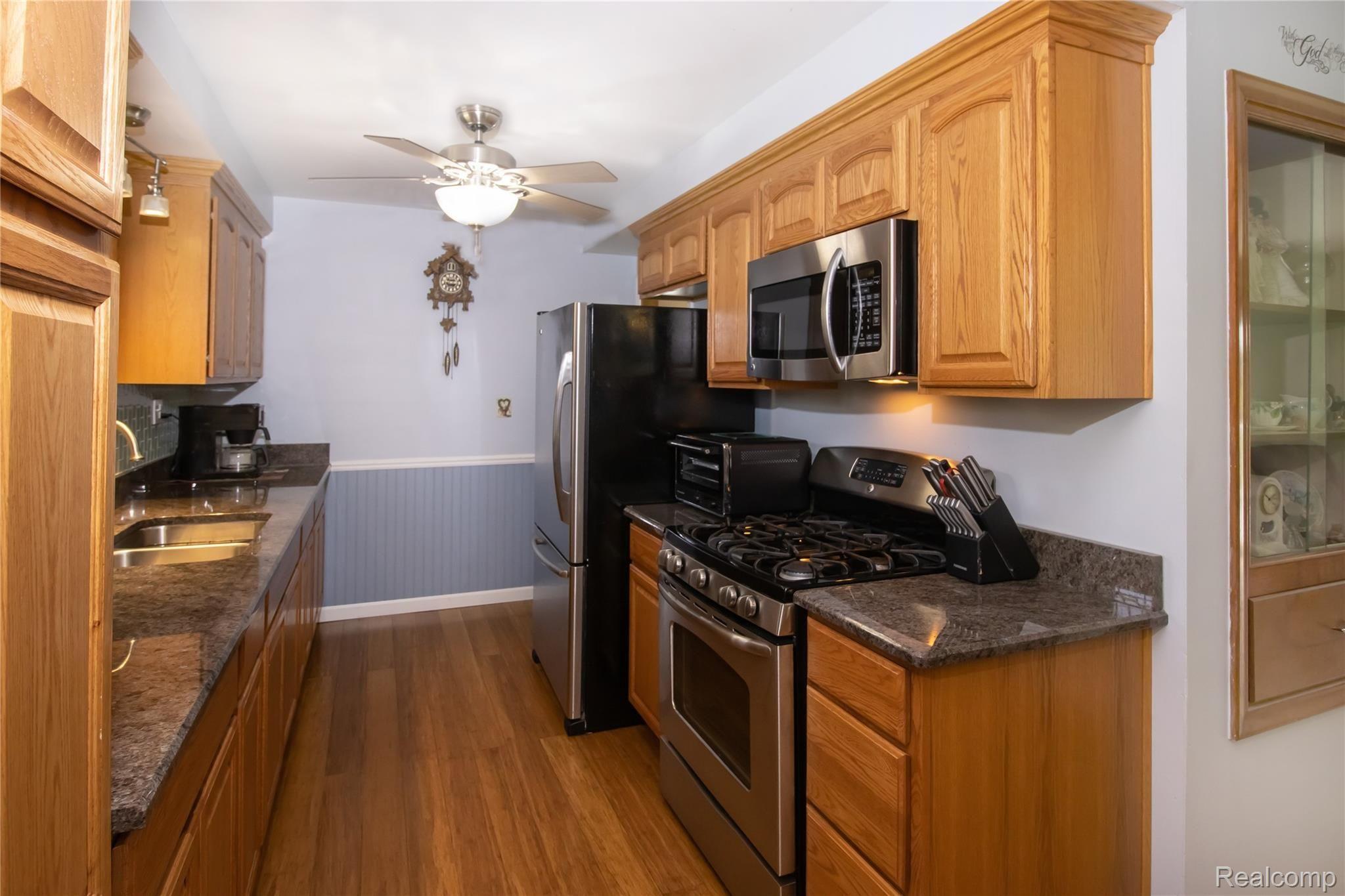 287 Triangle Lake Road Howell, MI 48843 - Photo 5 of 26 IMG_0301.jpg