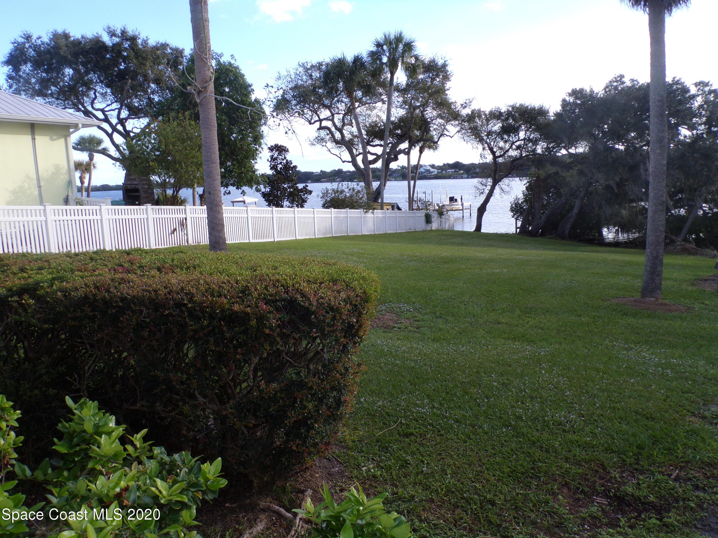 9900 Riverview Drive Micco, FL 32976 - Photo 4 of 15 BACK YARD