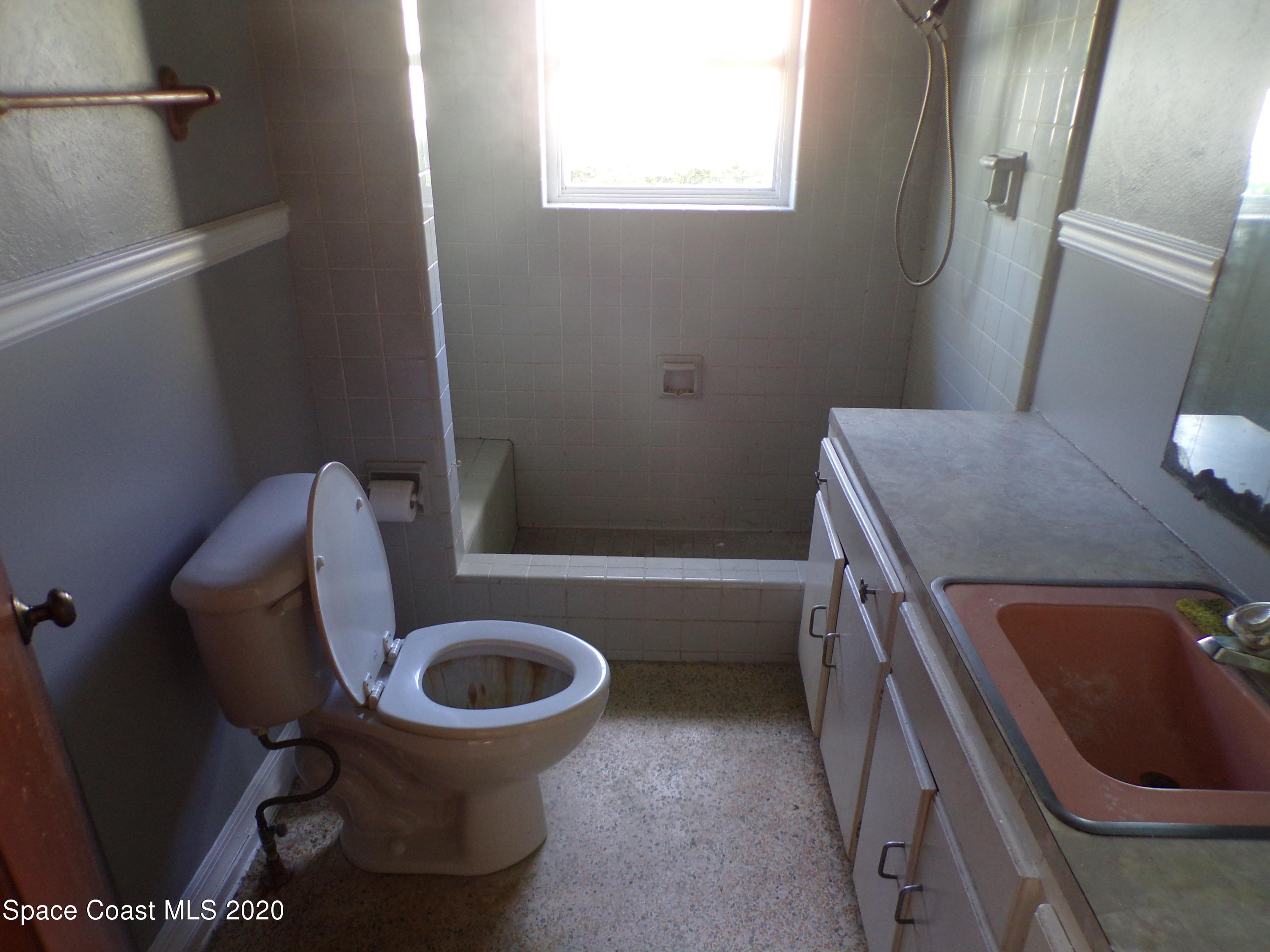 9900 Riverview Drive Micco, FL 32976 - Photo 10 of 15 MAIN BATH