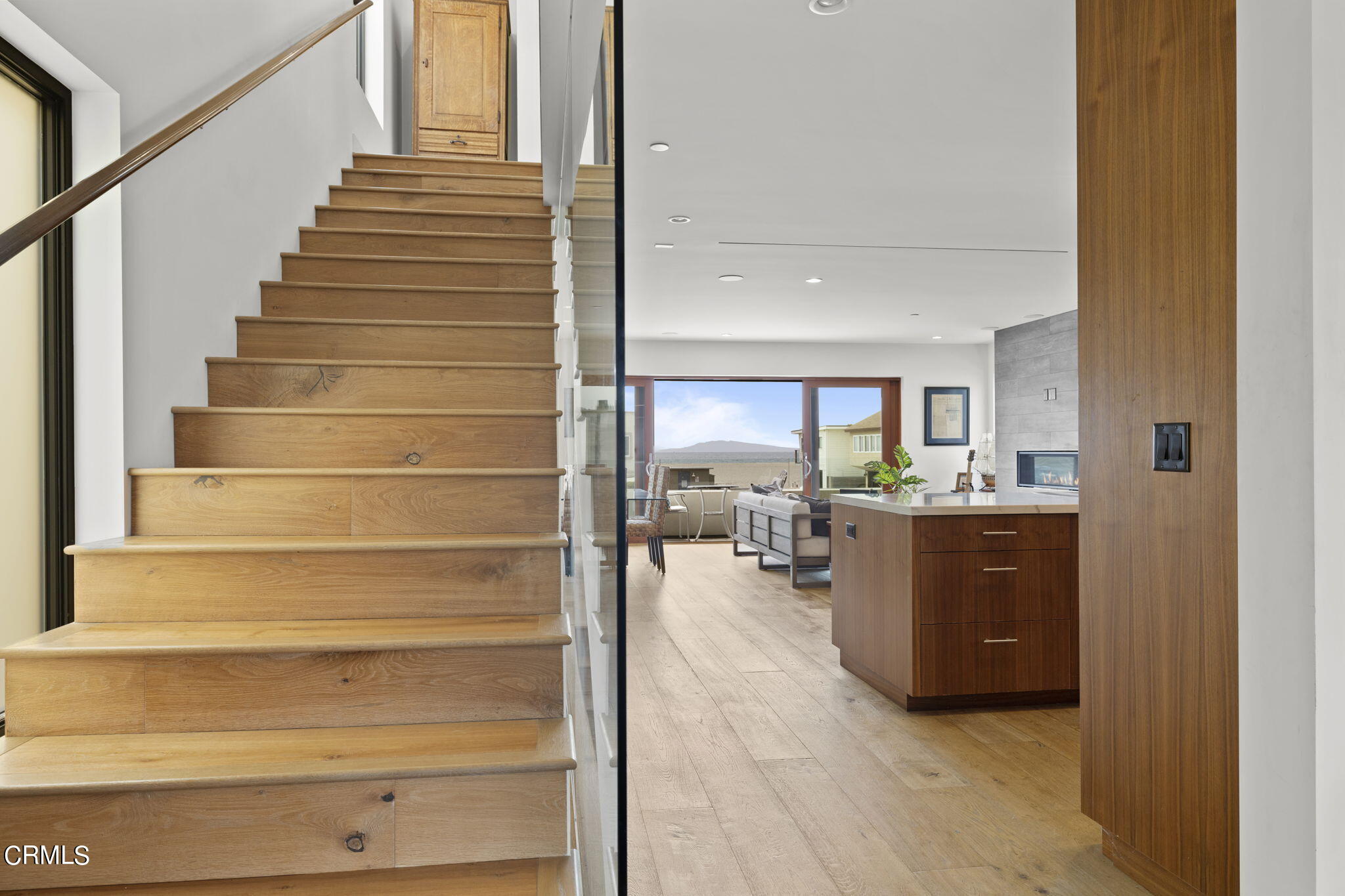 124 Ocean Drive Oxnard, CA 93035 - Photo 21 of 53 a view of entryway and hall