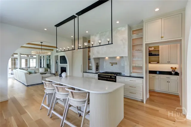 $2,100,000 | 217 John Wesley Way, Savannah, GA 31404