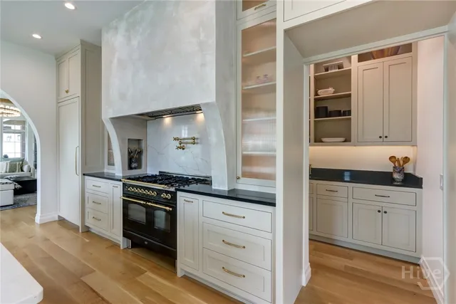 $2,100,000 | 217 John Wesley Way, Savannah, GA 31404