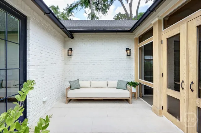 $2,100,000 | 217 John Wesley Way, Savannah, GA 31404