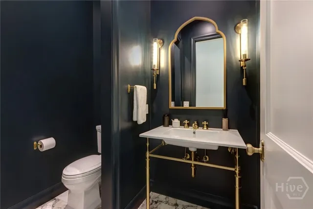 $2,100,000 | 217 John Wesley Way, Savannah, GA 31404