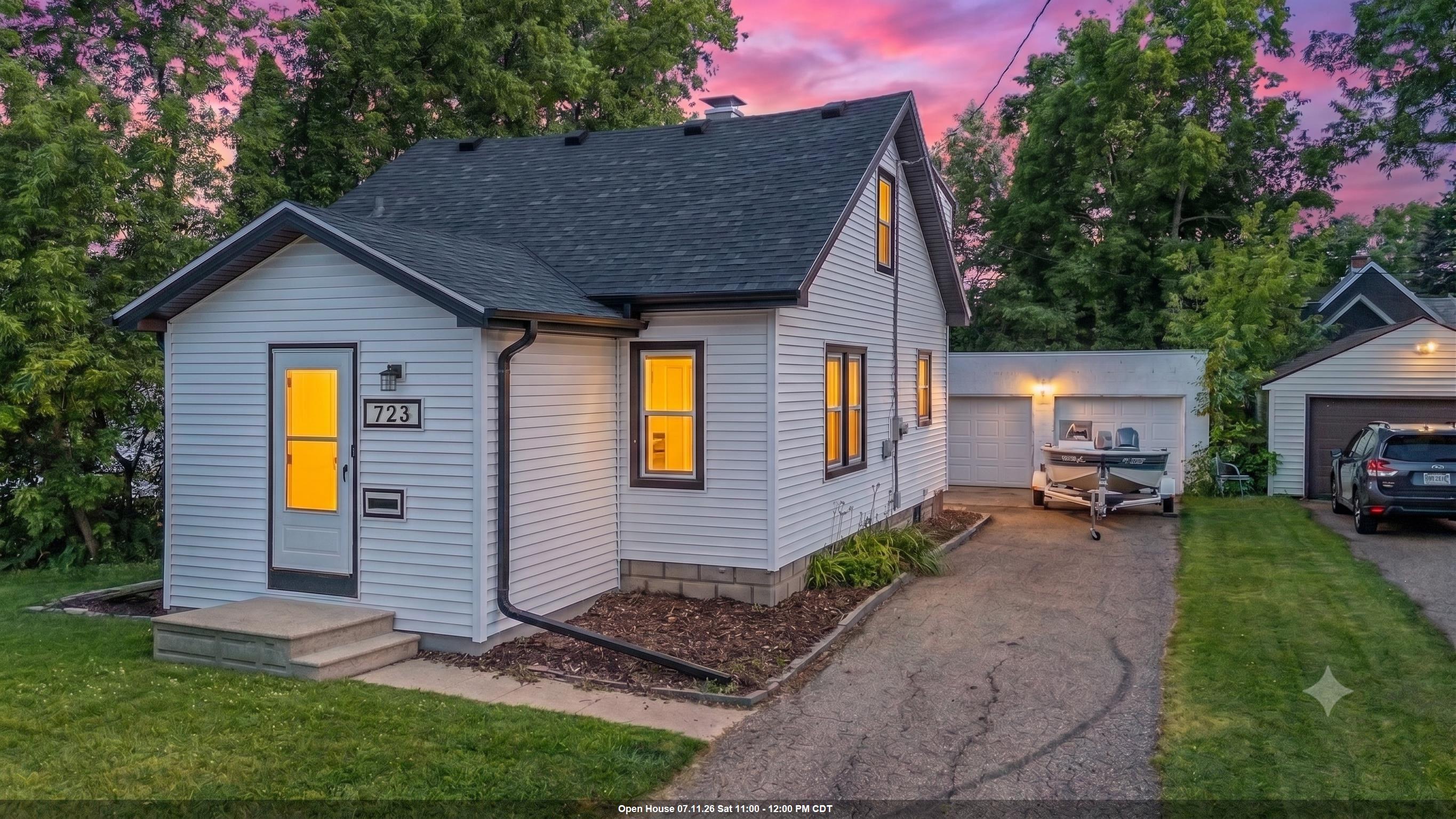 723 West Grant Street Appleton, WI 54914 - Photo 1 of 37