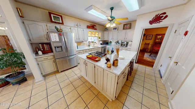 $389,900 | 826 West Lattawoods Drive, Dyersburg, TN 38024