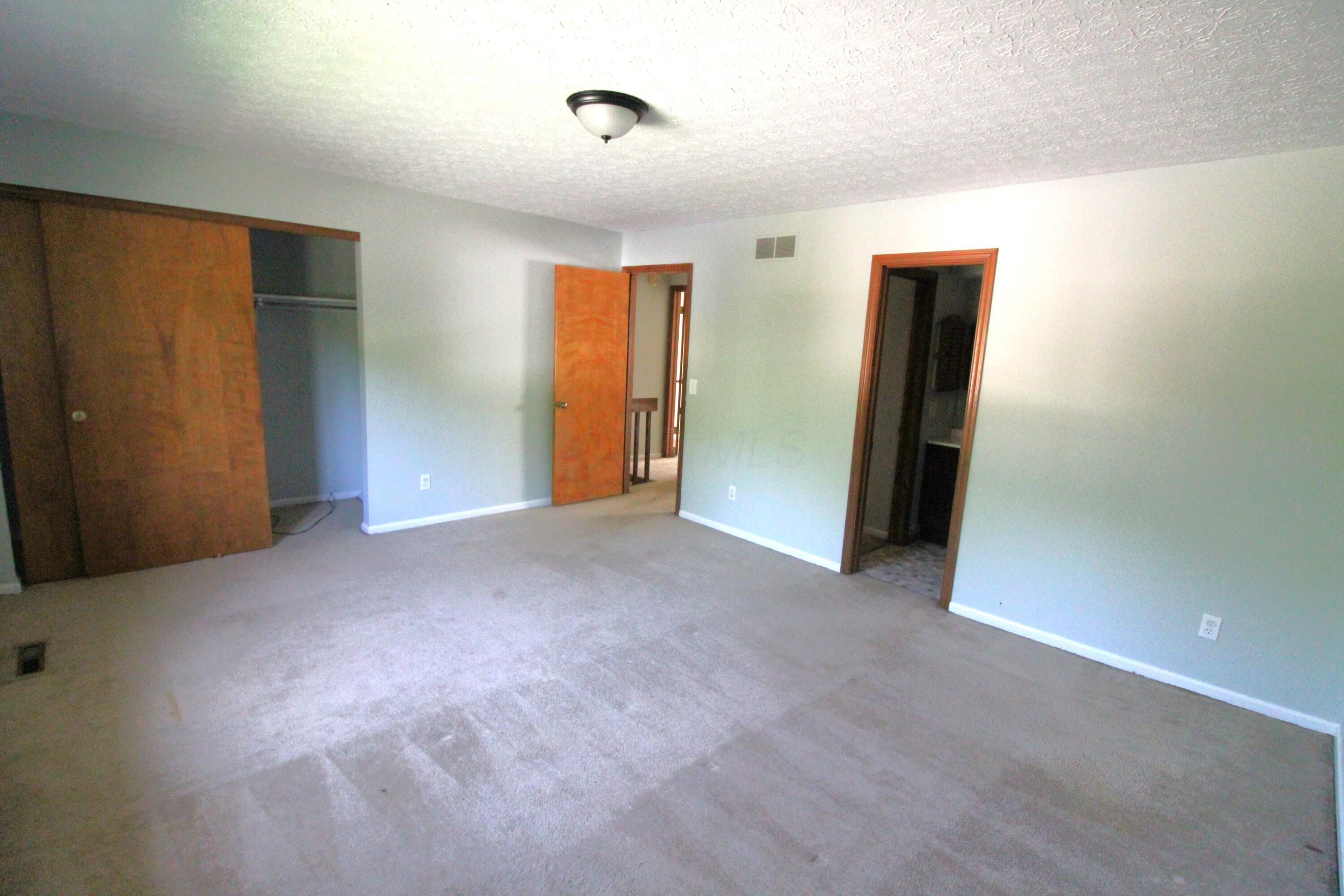 1800 Quarry Ridge Drive Columbus, OH 43232 - Photo 15 of 19 Bedroom 3