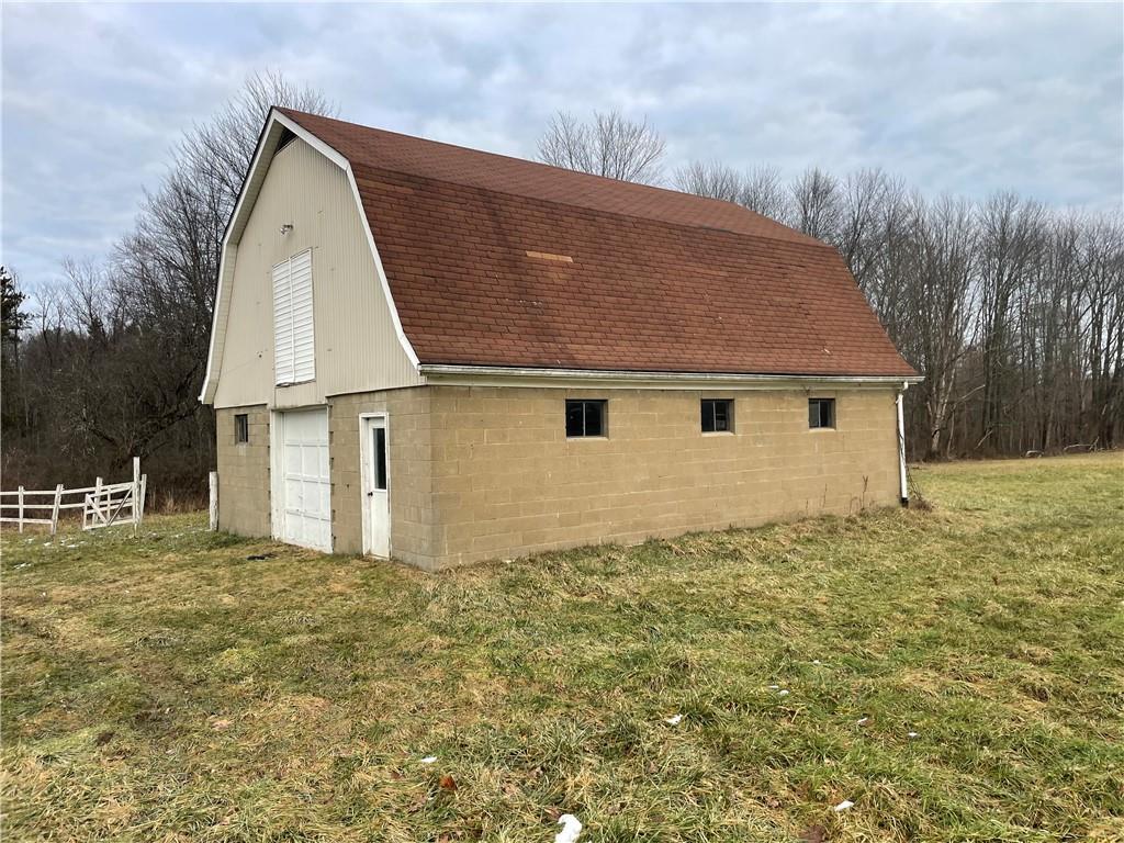 616 Methodist Road Greenville, PA 16125 - Photo 37 of 42 a outdoor space with garden view