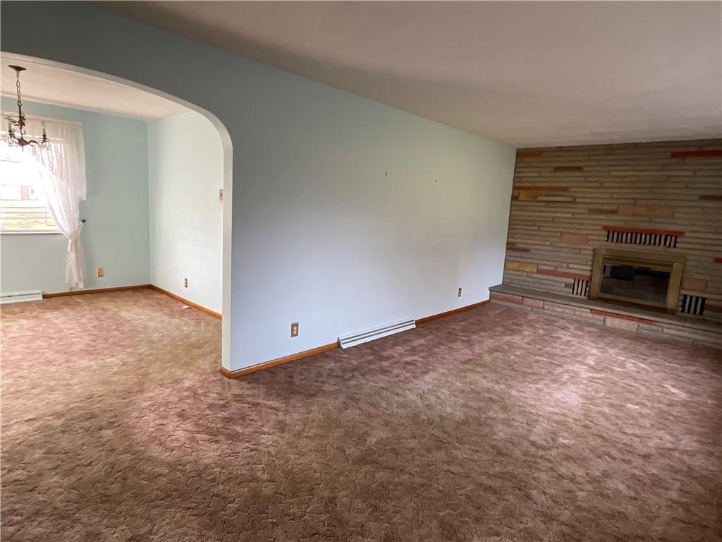 616 Methodist Road Greenville, PA 16125 - Photo 7 of 42 an empty room with windows