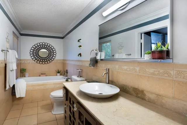 $460,000 | 20537 Northeast 6th Court, Miami, FL 33179