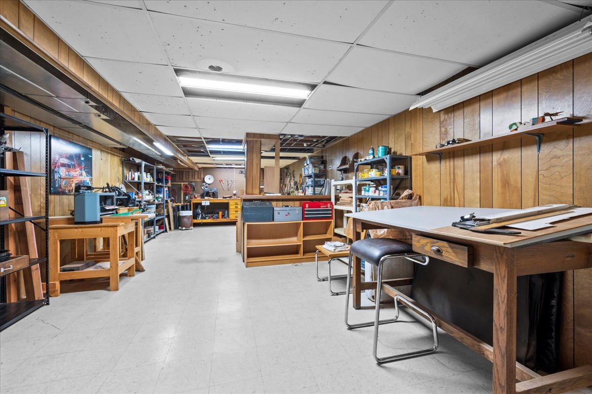 1140 Ridge Road Highland Park, IL 60035 - Photo 25 of 31 a reading room with furniture and gym equipment